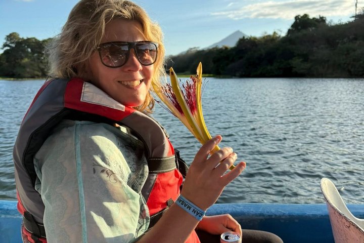 Nicaragua Private Day Tour: Masaya Volcano, Granada & Boat Ride!