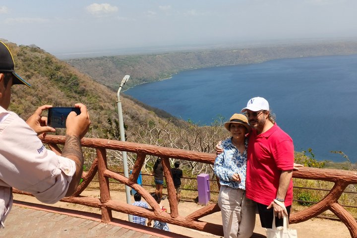 Nicaragua Private Day Tour: Masaya Volcano, Granada & Boat Ride!