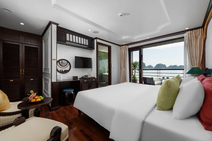 2-Day Ha Long-Lan Ha Bay-Bai Tu Long Bay 5 Star Cruises & Balcony