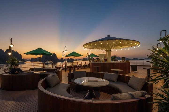 2-Day Ha Long-Lan Ha Bay-Bai Tu Long Bay 5 Star Cruises & Balcony