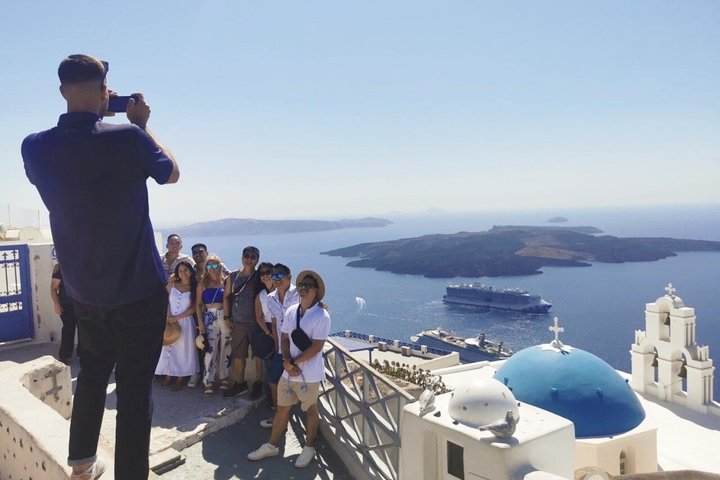 Santorini: Hire Private Car and Driver with Flexible Itinerary