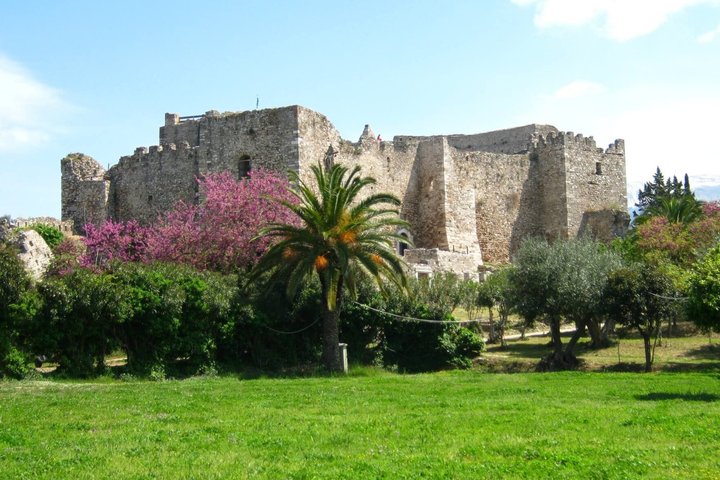 Private 4 Hour Patras Tour History Culture and Wine Tasting