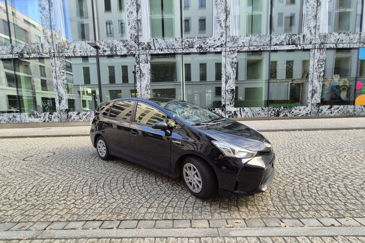 Private Transfer from Vaduz to Zurich Airport