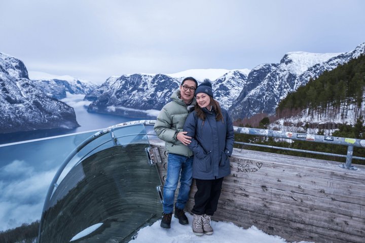 Private Aurlandsfjord SUV Photoshoot Adventure