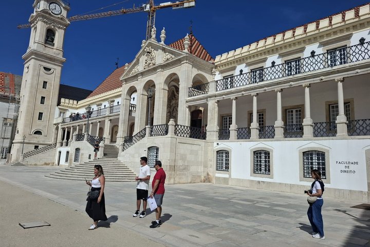 Douro Valley to Lisbon with Coimbra, Fatima, Tomar, Nazaré, Óbidos