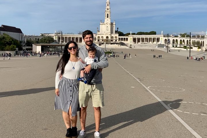 Douro Valley to Lisbon with Coimbra, Fatima, Tomar, Nazaré, Óbidos