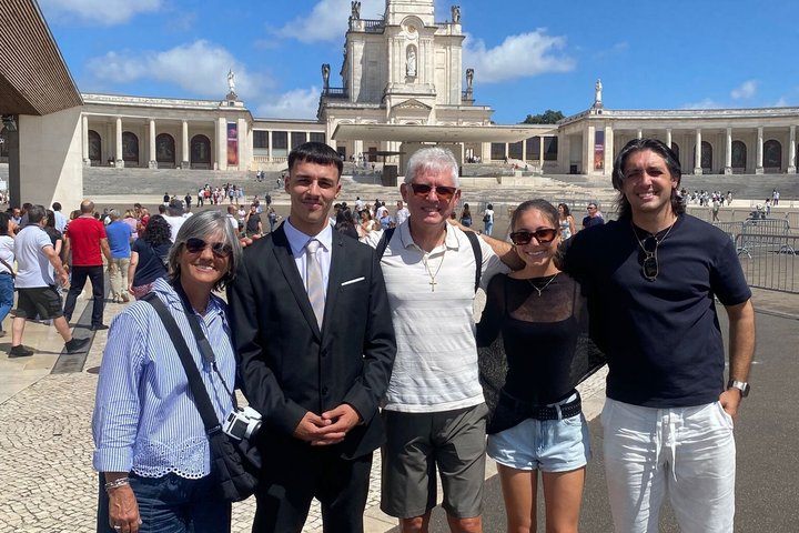 Douro Valley to Lisbon with Coimbra, Fatima, Tomar, Nazaré, Óbidos