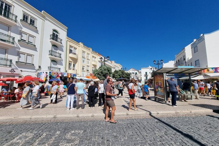 Douro Valley to Lisbon with Coimbra, Fatima, Tomar, Nazaré, Óbidos