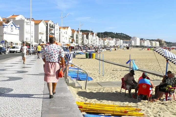 Douro Valley to Lisbon with Coimbra, Fatima, Tomar, Nazaré, Óbidos