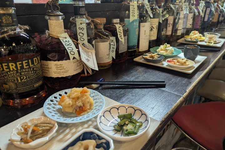Osaka Food Tour: 15 Delicious Dishes & 3 drinks at 5 Eateries