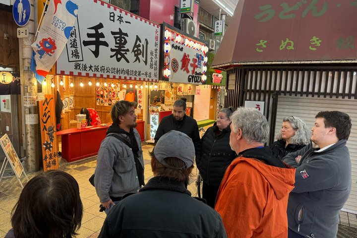 Osaka Food Tour: 15 Delicious Dishes & 3 drinks at 5 Eateries