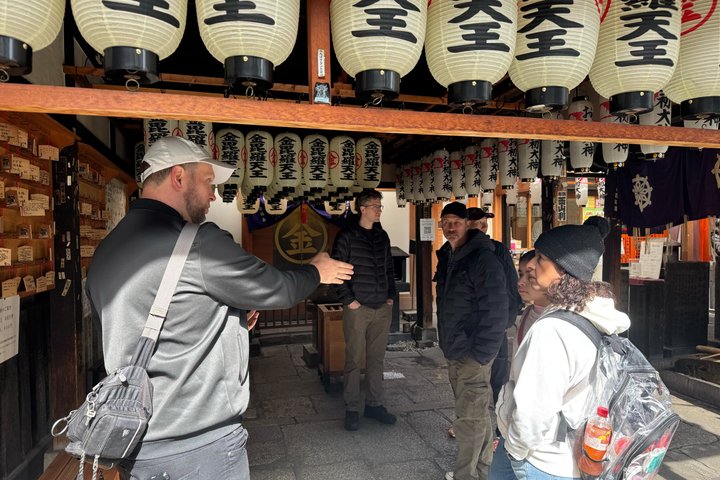 Osaka Kickstart: Hotspots & Hidden Gems Tour