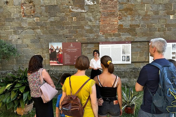 Walking Tour in Cortona