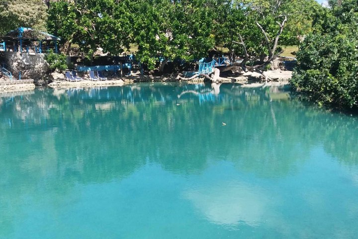 Efate Island Tour – Village, Turtles, Blue Lagoon & Eden River