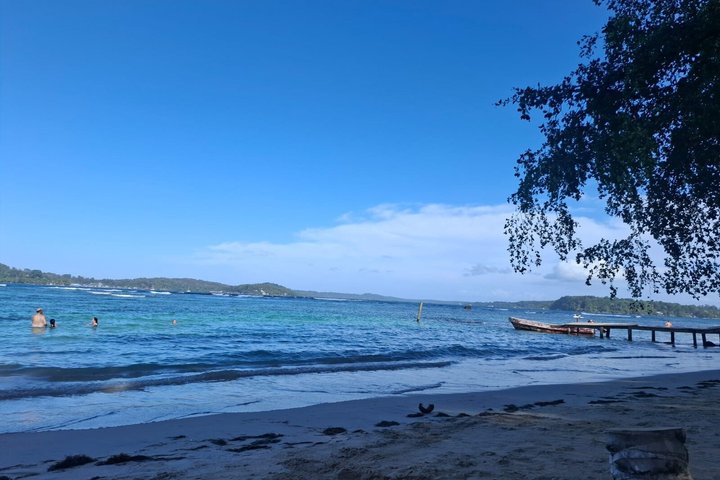 Bocas del Toro Boat Tour Zapatilla Snorkeling and Island Hopping