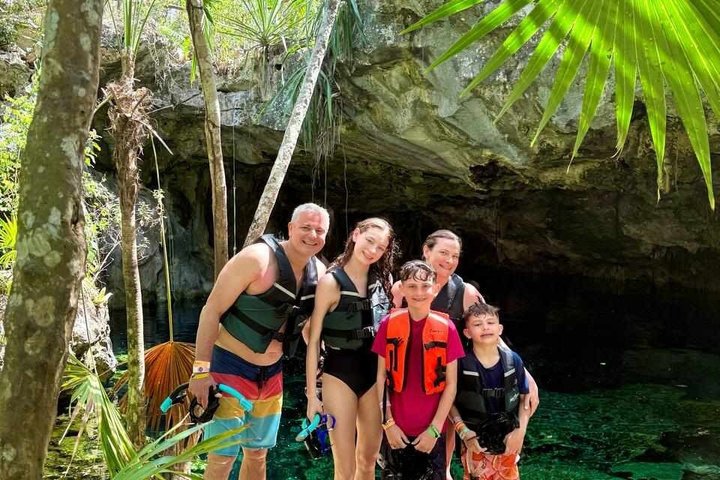 Private Tour to Tulum, Cenote and Swimming with Turtles