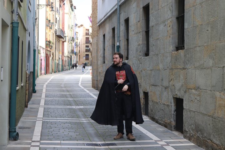 MEDIEVAL PAMPLONA: Immersive Knight-Led Walking Experience