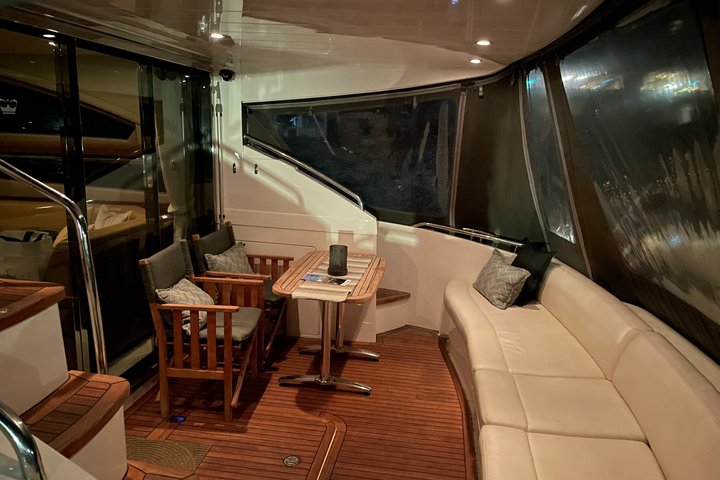 Private yacht Cruise in Flåm and Gudvangen, Nærøyfjord