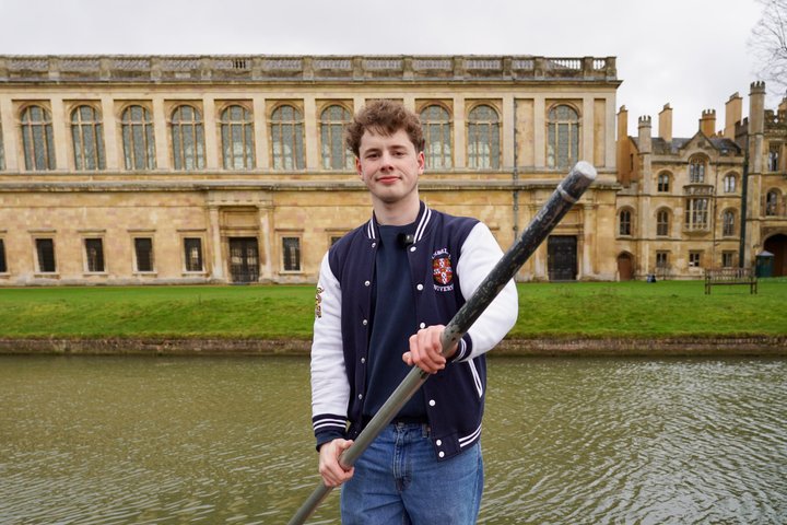 Cambridge Student-Led Shared Punting Tour (English or Chinese)
