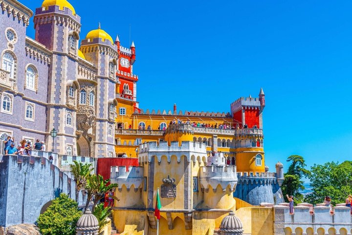 Small Group Tour to Sintra, Pena Palace, Cabo Roca and Cascais