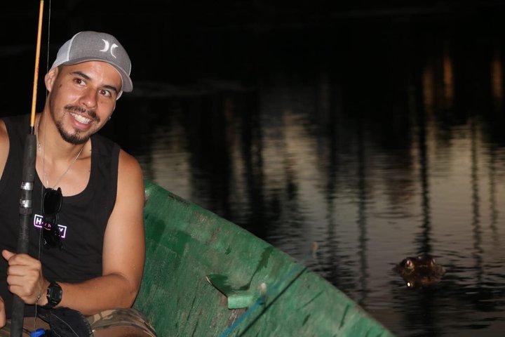 Sporting Piranha Fishing and Bird Watching in Lake Yacumama