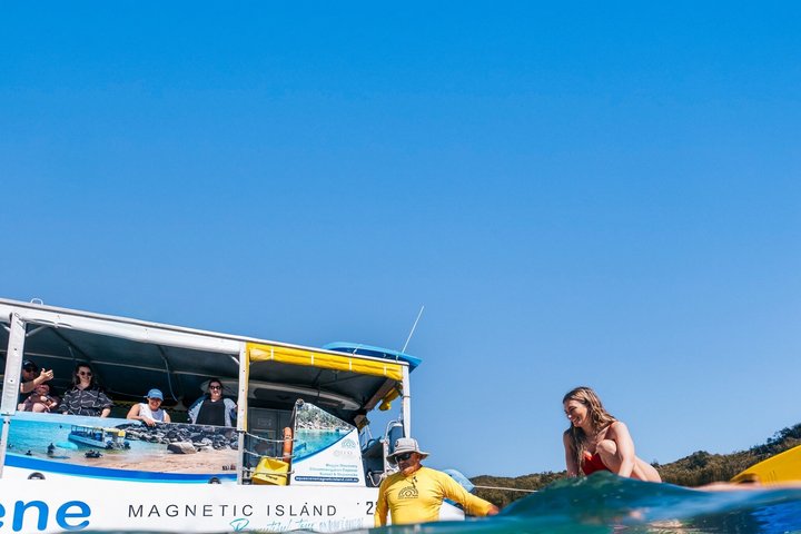 Aquascene Circumnavigation Magnetic Island Tour
