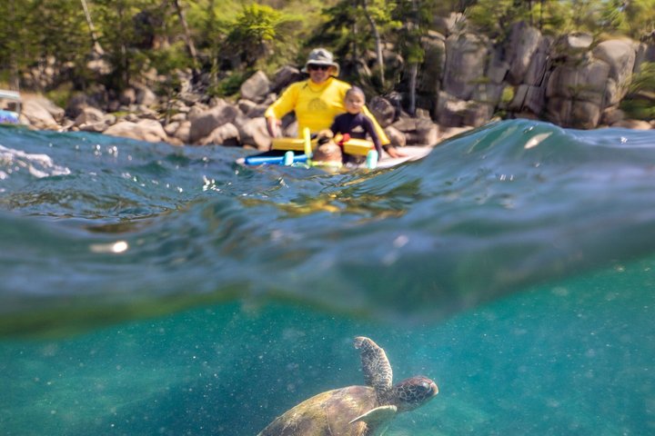 Aquascene Circumnavigation Magnetic Island Tour