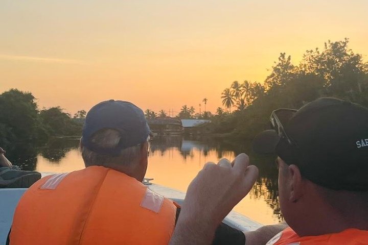 Borneo (Klias) River Cruise & Fireflies Tour
