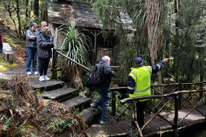 Cradle Mountain Half Day Park Explorer Tour with Lunch