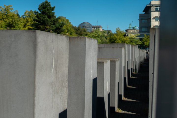 Warnemünde Shore Excursion: Private Tour of Berlin's World War II and Cold War Sites