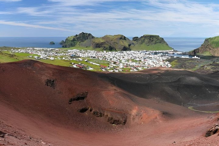 Westman Islands Volcano and World Largest Puffin Colony Tour