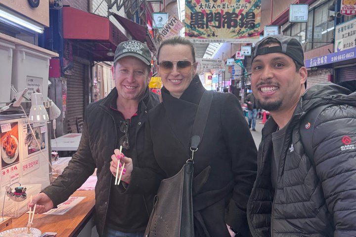 Private & Customizable Osaka Tour with a Local Guide