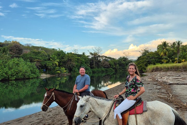 Jungle and Beach Horseback Riding Tour - 2H 1/2