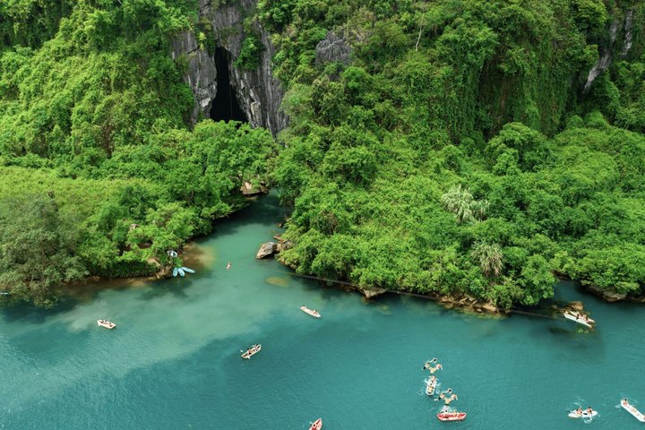 Phong Nha - Paradise Cave or Dark Cave - 1 Day All Inclusive