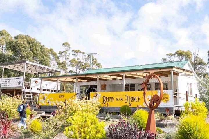 Bruny Island Full Day Tour inc Exclusive Lighthouse Tour