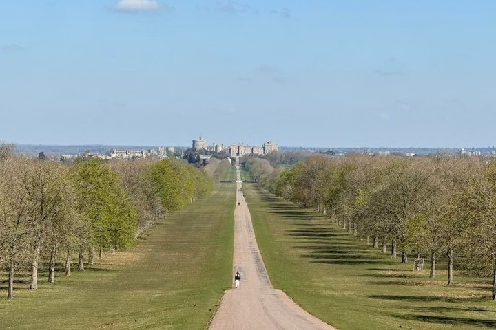 Private Royal Borough Scenic Tour with Windsor Castle Views