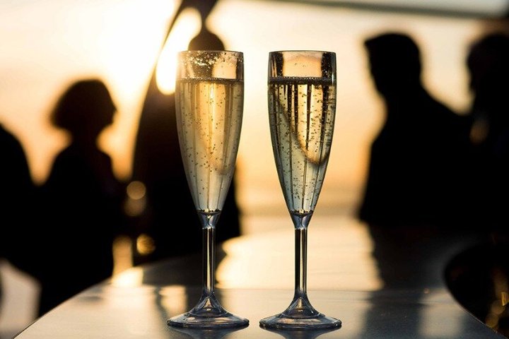 Brighton i360: Sky Bar 360 Ticket (with Champagne or Soft Drink)