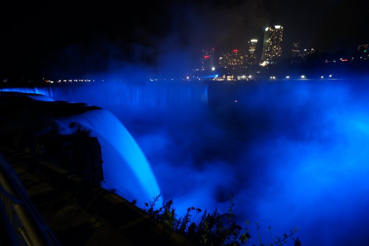 Niagara Falls 2-Day Tour from NYC with Corning & Finger Lakes