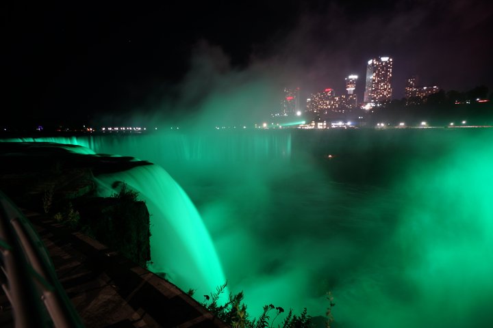 2-Day Niagara Falls Tour from D.C. w/ Overnight in the Falls Area