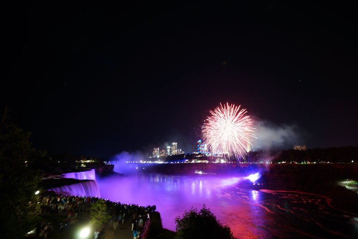 2-Day Niagara Falls Tour from D.C. w/ Overnight in the Falls Area