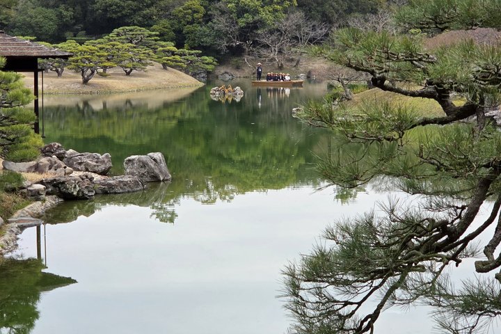 Essence of Takamatsu: Udon, Gardens, and Local Charm