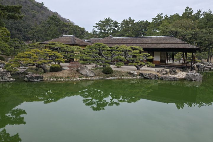 Essence of Takamatsu: Udon, Gardens, and Local Charm