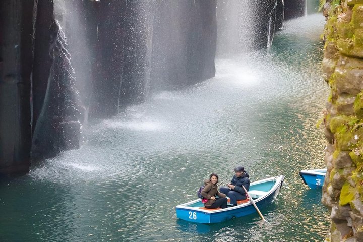 Takachiho Private Tour | Gorge, Cave, Train & Sea of Clouds
