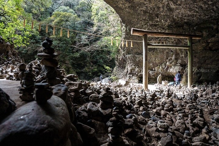Takachiho Private Tour | Gorge, Cave, Train & Sea of Clouds
