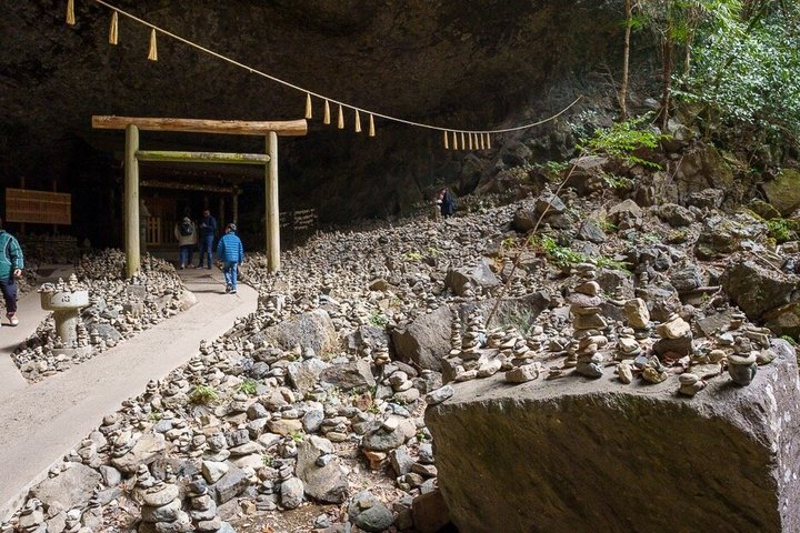 Takachiho Private Tour | Gorge, Cave, Train & Sea of Clouds