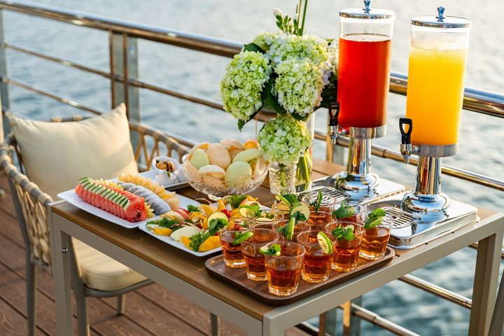 Halong Bay 5-Star Day Cruise-Titop Island, Cave, Jacuzzi & Buffet