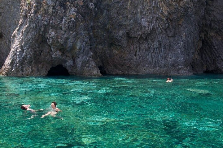 From Anzio: Ponza Boat Tour Swimming & Lunch + Ferry Tickets