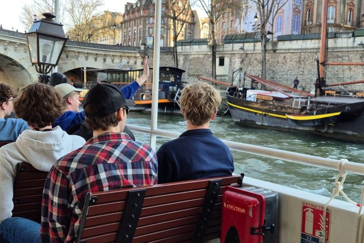 Paris Seine River Sunset & Evening Champagne Cruises