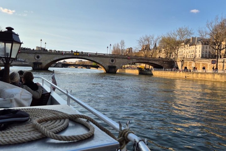 Paris Seine River Sunset & Evening Champagne Cruises