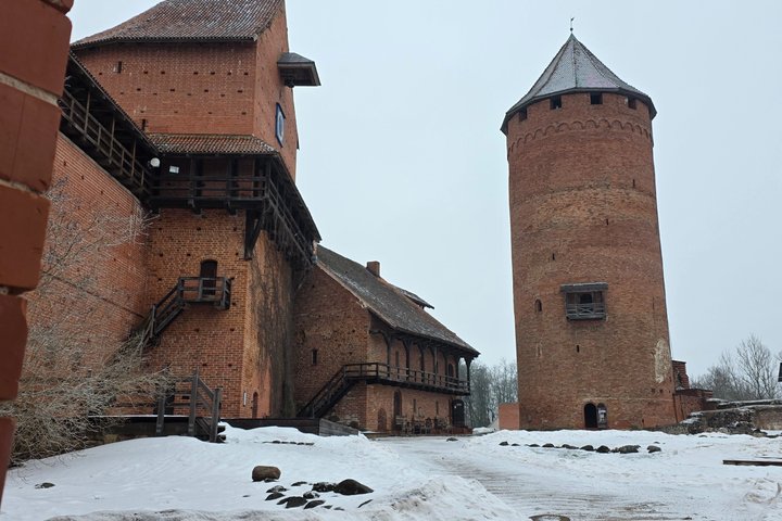 Turaida and Sigulda Day Trip with Local Guide from Riga